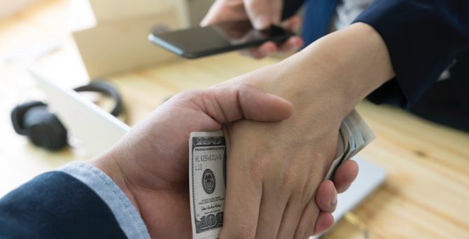 Amazon Starts Investigation Of Leaking Data To Merchants 1 Bribery In Amazon
