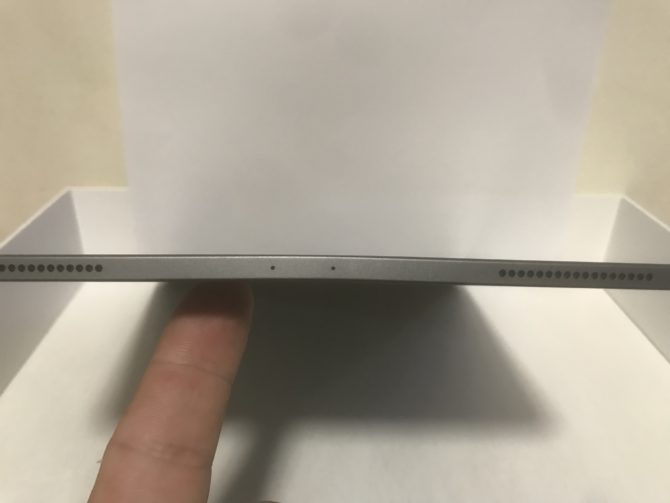 Apple Admits That Some Ipad Pros Ship Bent, Says It'S No Big Deal 1 A Picture Of Bent Ipad Pro 2018 Posted By Customer On Macrumors Forum