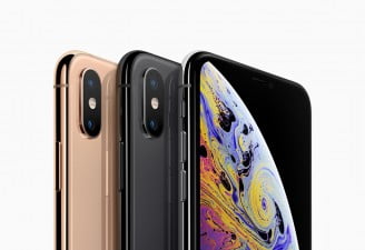 iPhone XS Golden and Space Grey