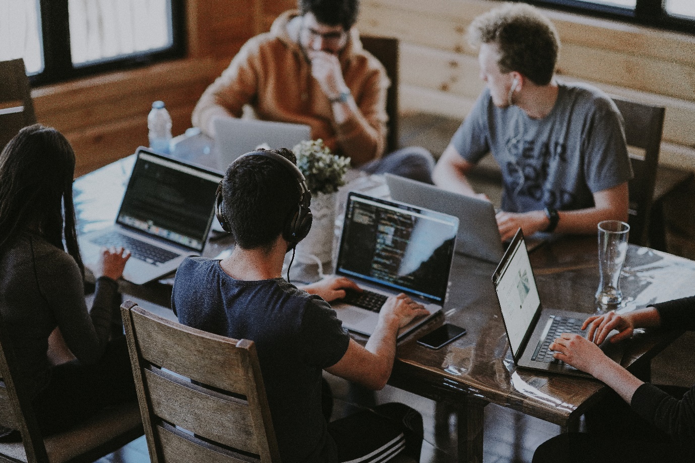 What Is Voip And How Can It Save Your Business Money?