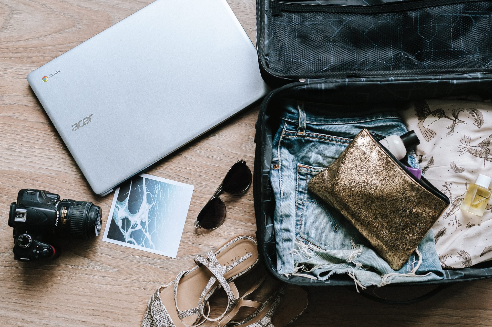 Things You Should Pack Vs. Things Movers Should Pack 1 Personal Things To Pack Yourself