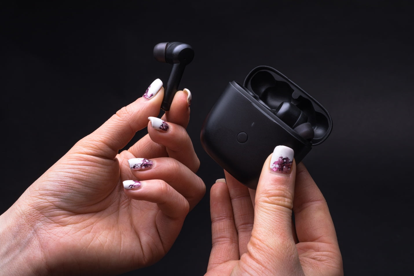 Why Artificial Intelligence Is The Future Of Headphones 4 A Girl Holding One Earphone Of Wireless Headphones
