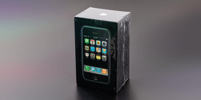 A Box Packed Og Iphone Is Set To Auction For $50,000 1 A Picture Of The Box Packed, First-Gen Iphone Owned By Karen Green, A Cosmetic Artist